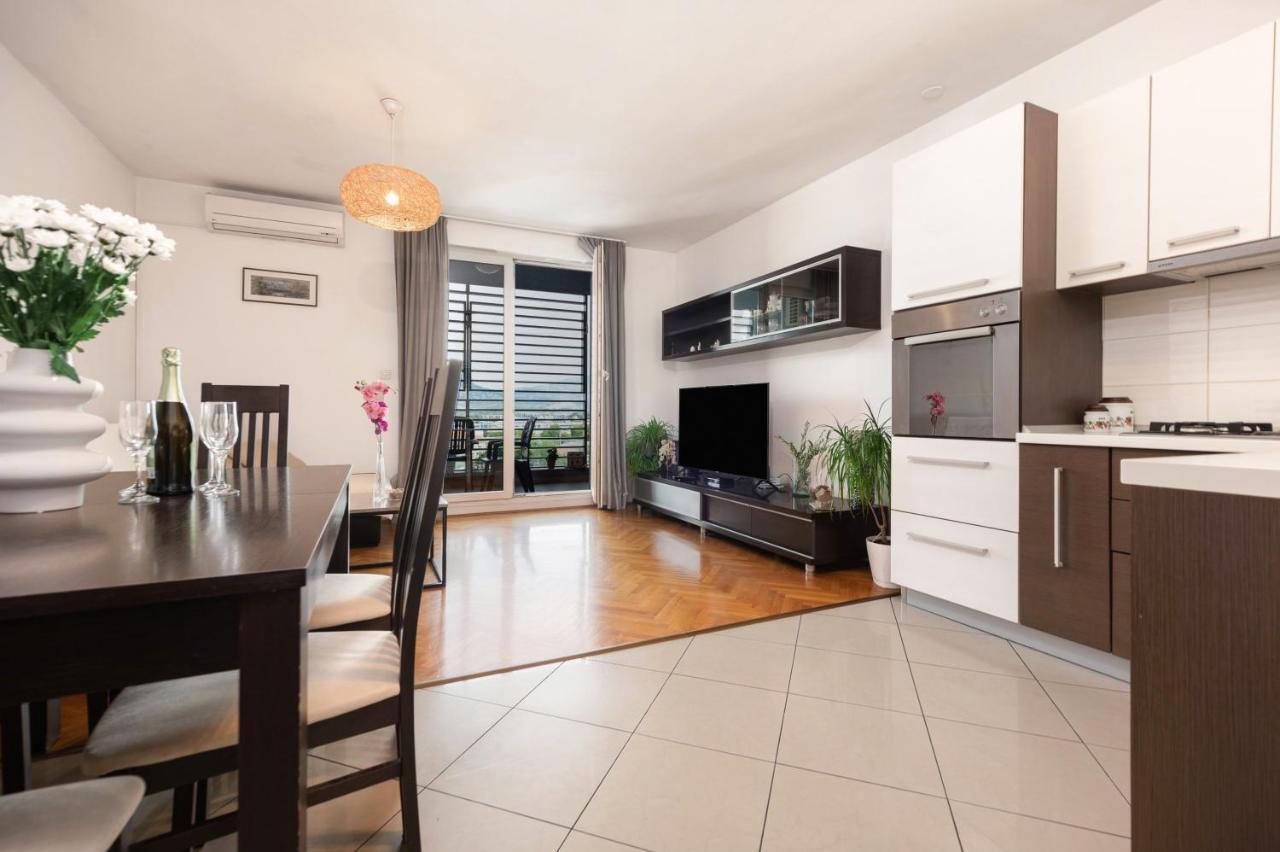 City Vibe & Free Garage Split Ngoại thất bức ảnh